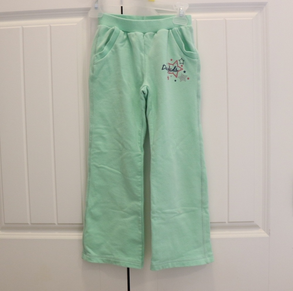 Daizkids stretchy, comfortable mint green pants